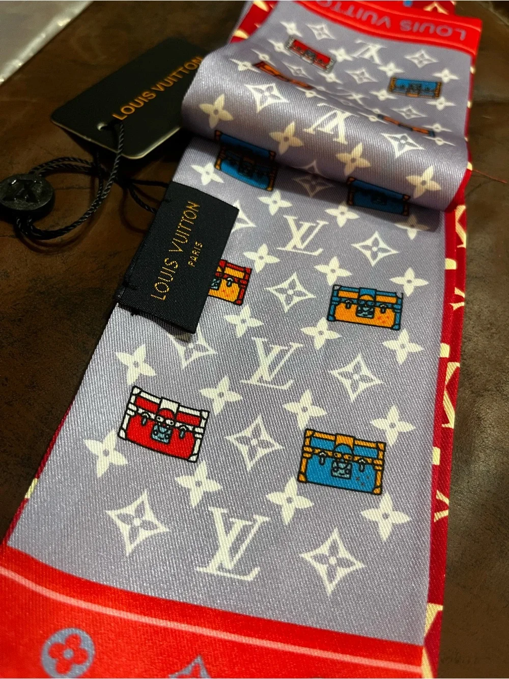 ❤️ Louis. Vuitton. Red Monogram Minimalle Bandeau Silk Scarf
